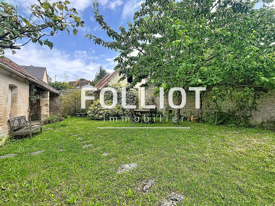 ACHAT/VENTE Maison en pierre de 4 pièces à vendre à Thaon -  Beau terrain clos - photo 2