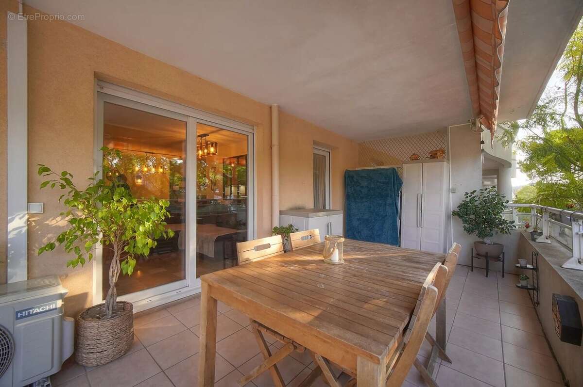 Appartement à LE CANNET