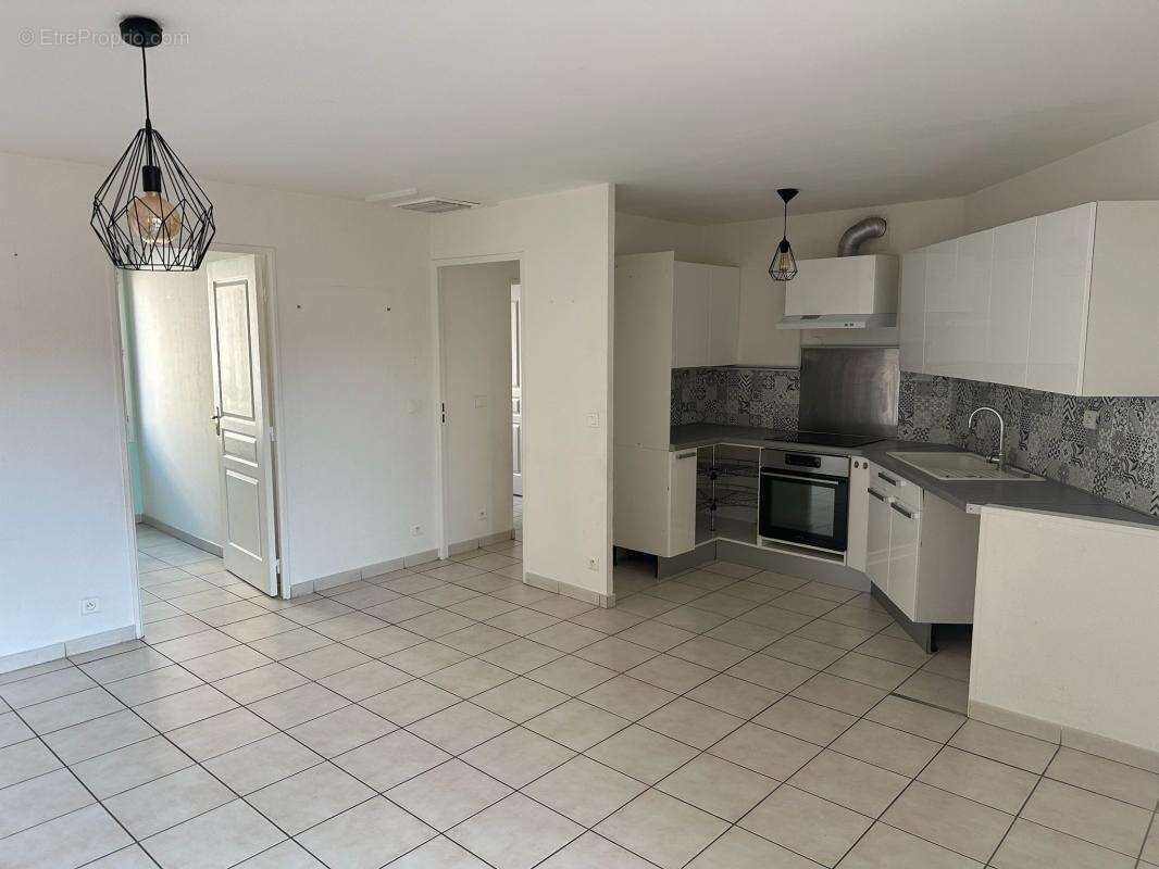 Appartement à SIX-FOURS-LES-PLAGES