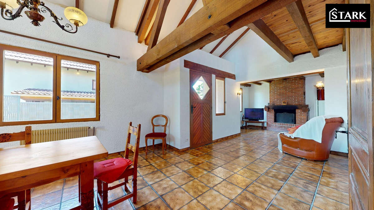 Pièce de vie principale  - Maison à BAVILLIERS