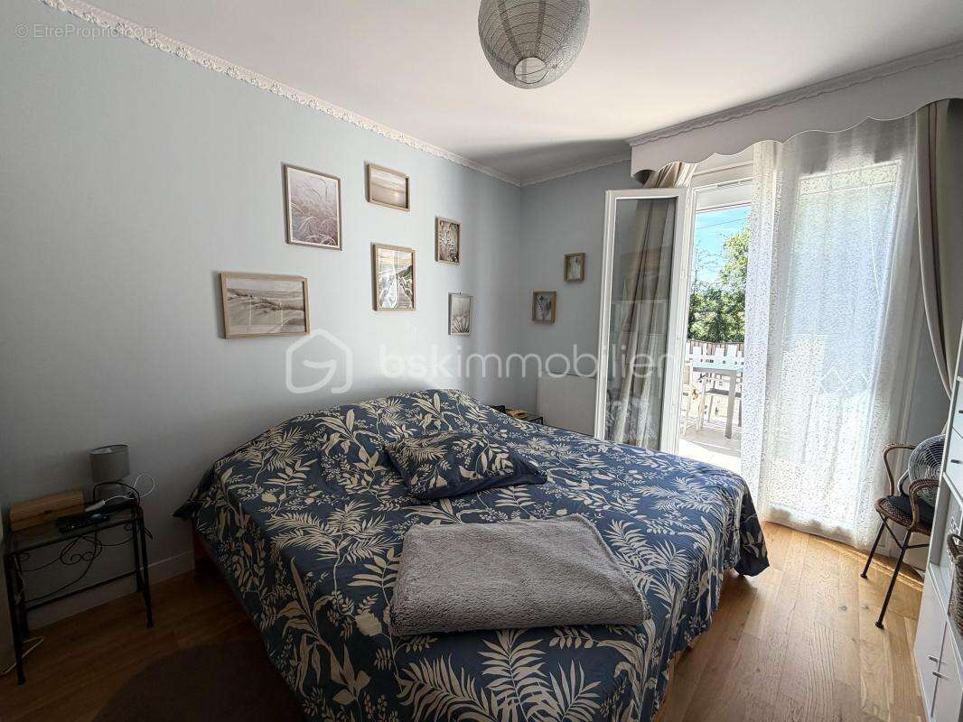 Maison familiale avec sous-sol, 4 chambres , dépendance et bois - photo 16