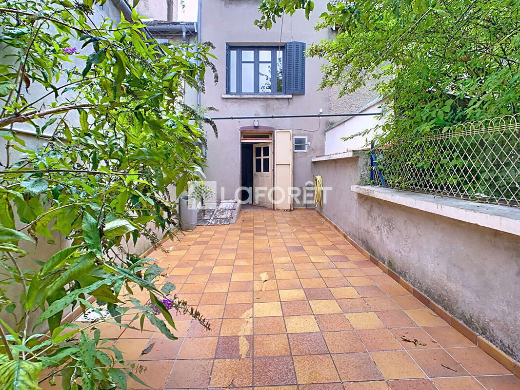 Maison à NEUFCHATEAU