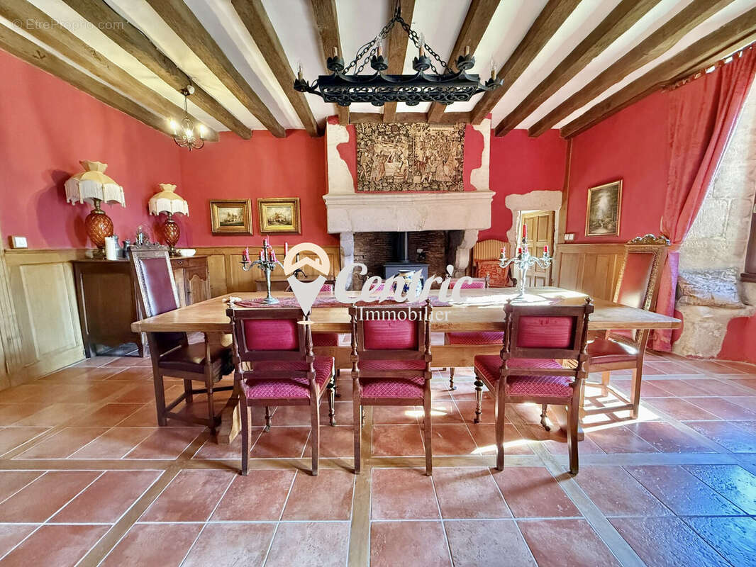 Maison à SAINT-LOUP-LAMAIRE