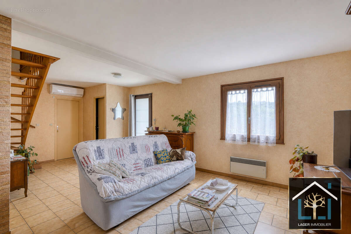 DAGNEUX propriété avec 2 habitations - photo 11