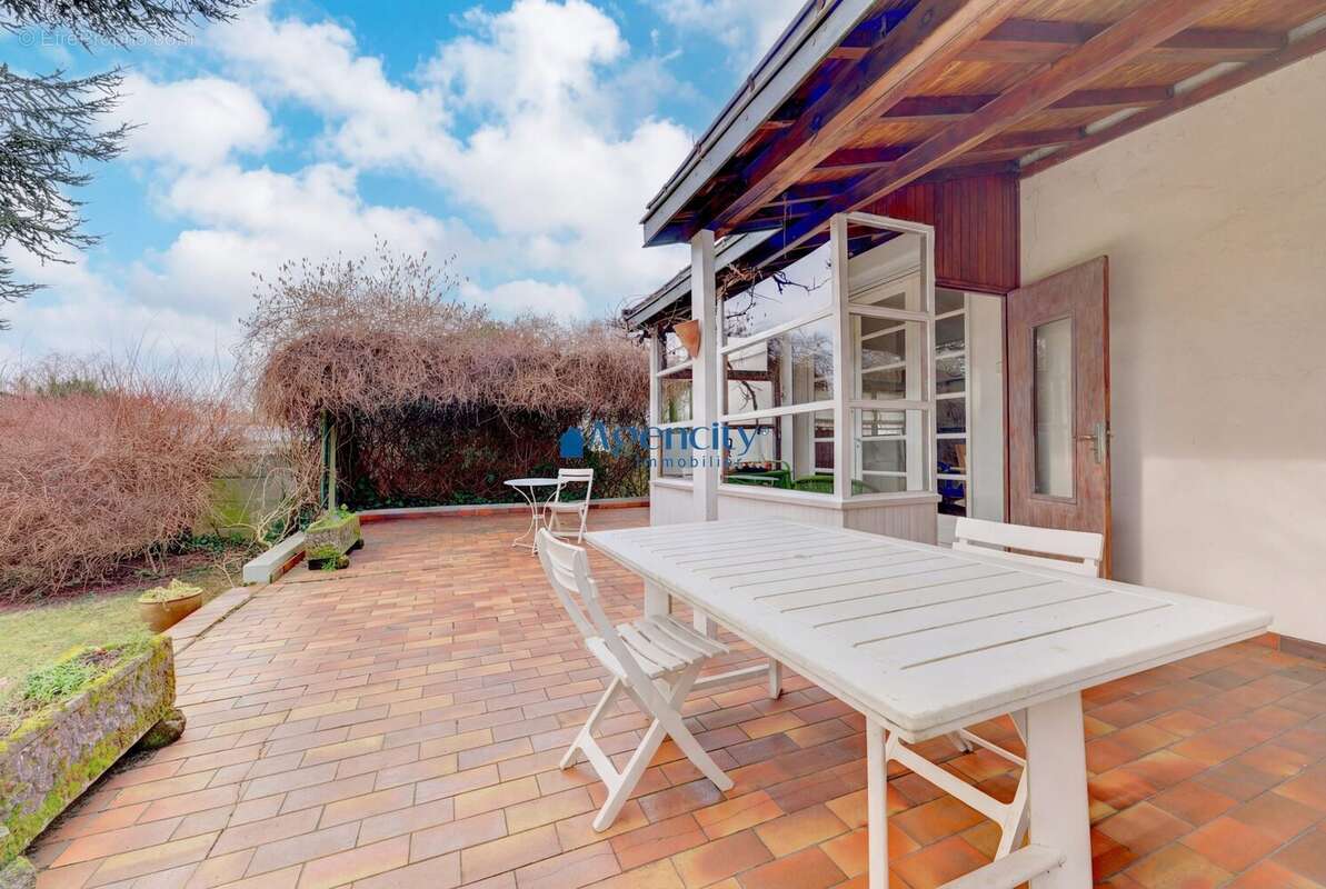 terrasse  - Maison à NOISY-LE-GRAND