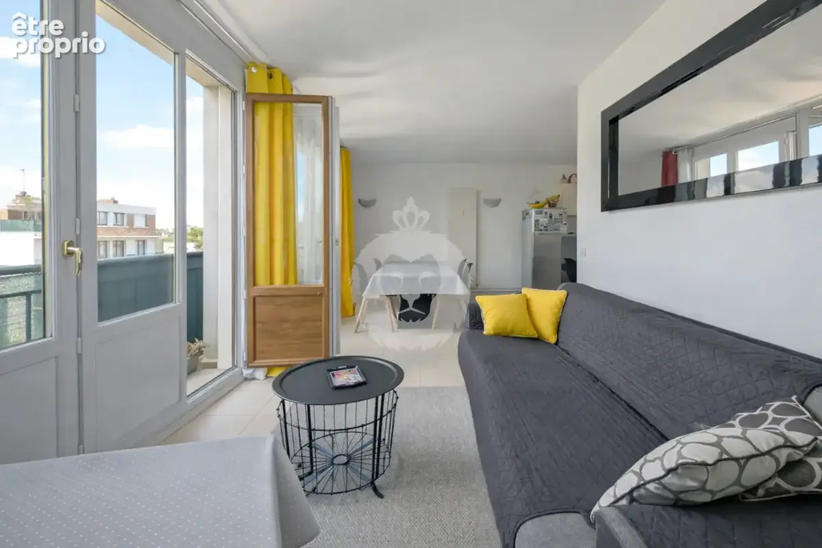 T3 dernier etage place de molenes sur cour - photo 3