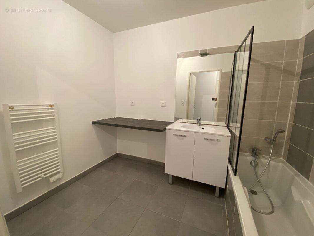 Appartement à SAINT-LAURENT-SUR-SAONE