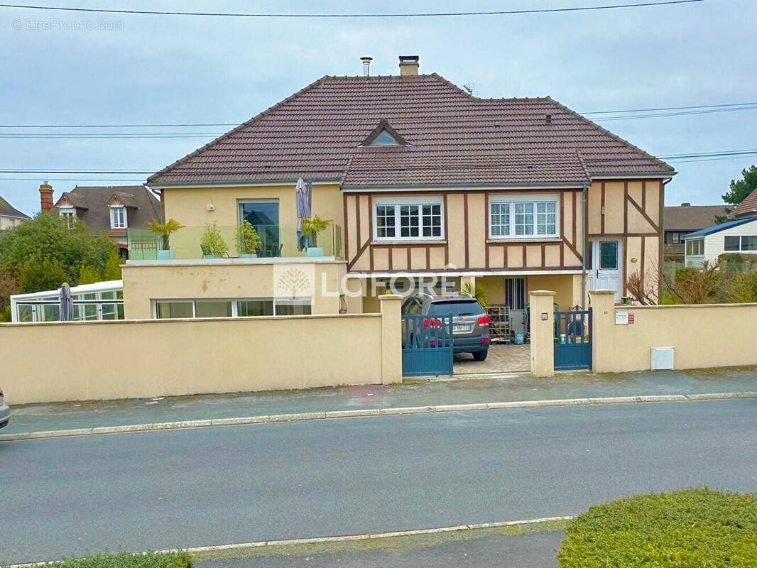 Maison à OUISTREHAM