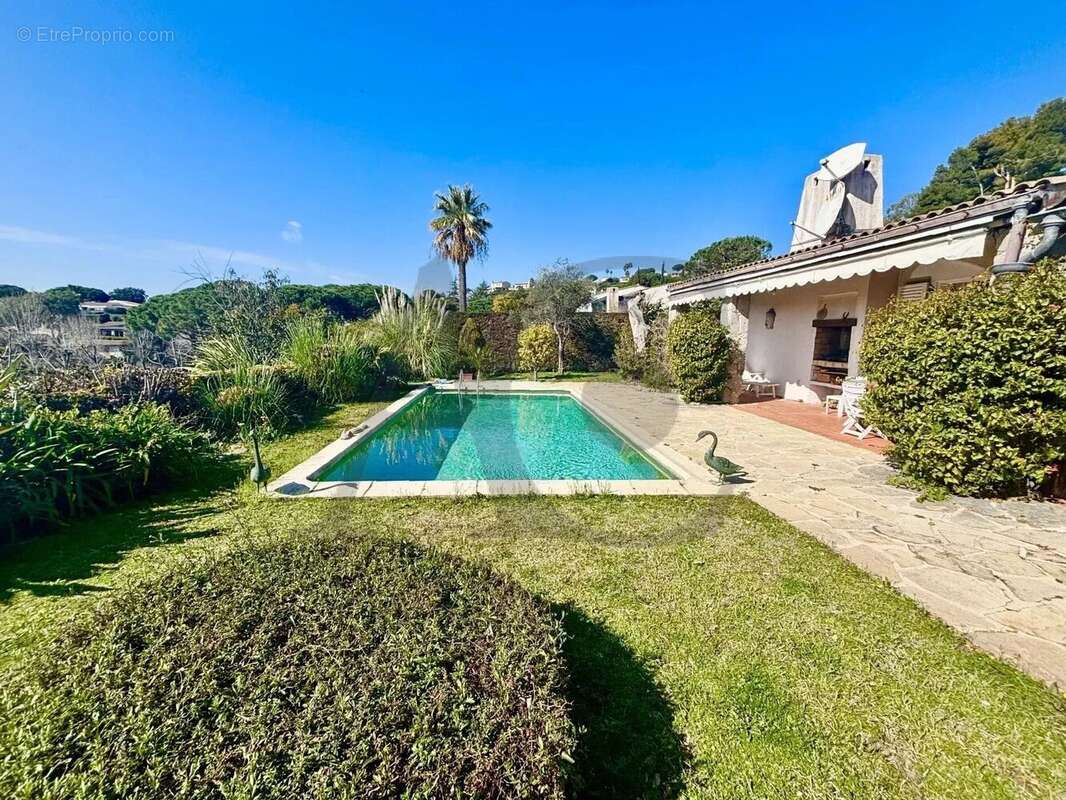 Maison à VILLENEUVE-LOUBET