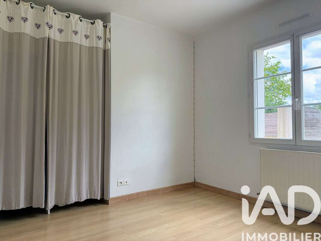 Photo 4 - Maison à VENANSAULT