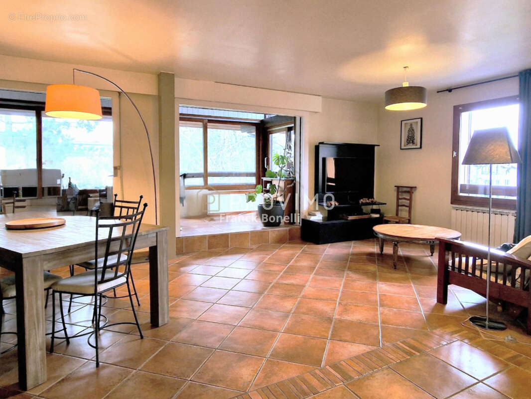 Appartement à ARCHAMPS