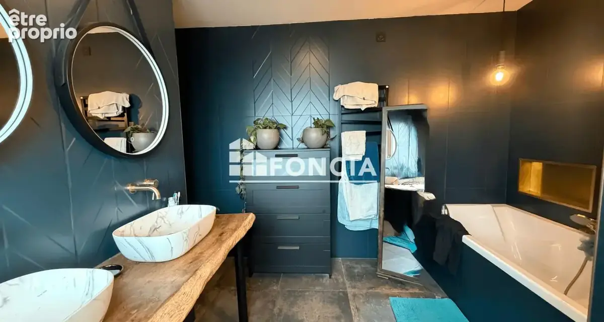 Proche Faulquemont et Saint Avold, belle maison de 160 M2 rénovée avec goût et offrant de belles prestations sur un terrain de 1 - photo 12