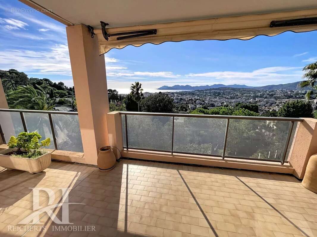 Appartement à LE CANNET