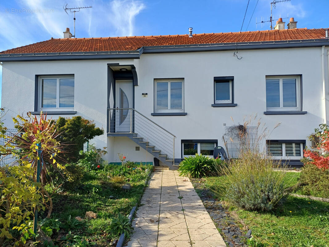 Maison à LA FERRIERE