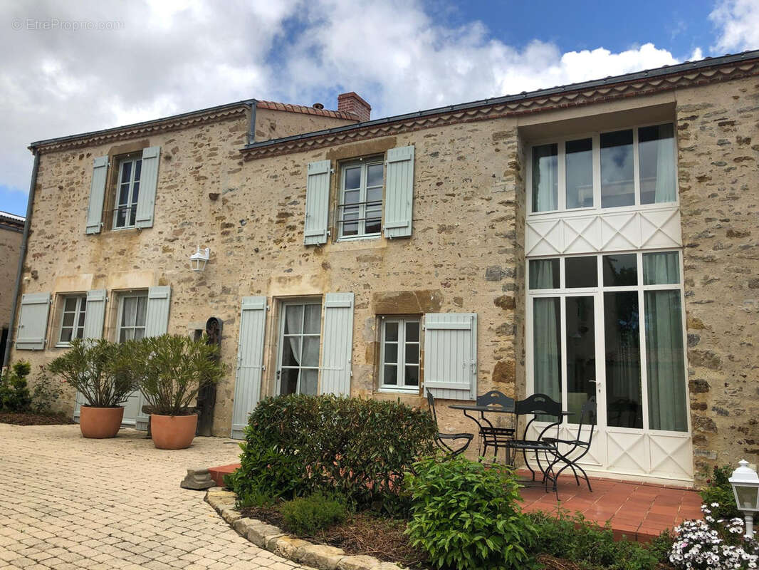 Maison à TALMONT-SAINT-HILAIRE