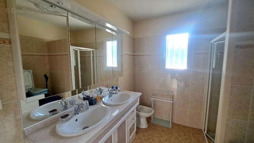 Maison à MESCHERS-SUR-GIRONDE