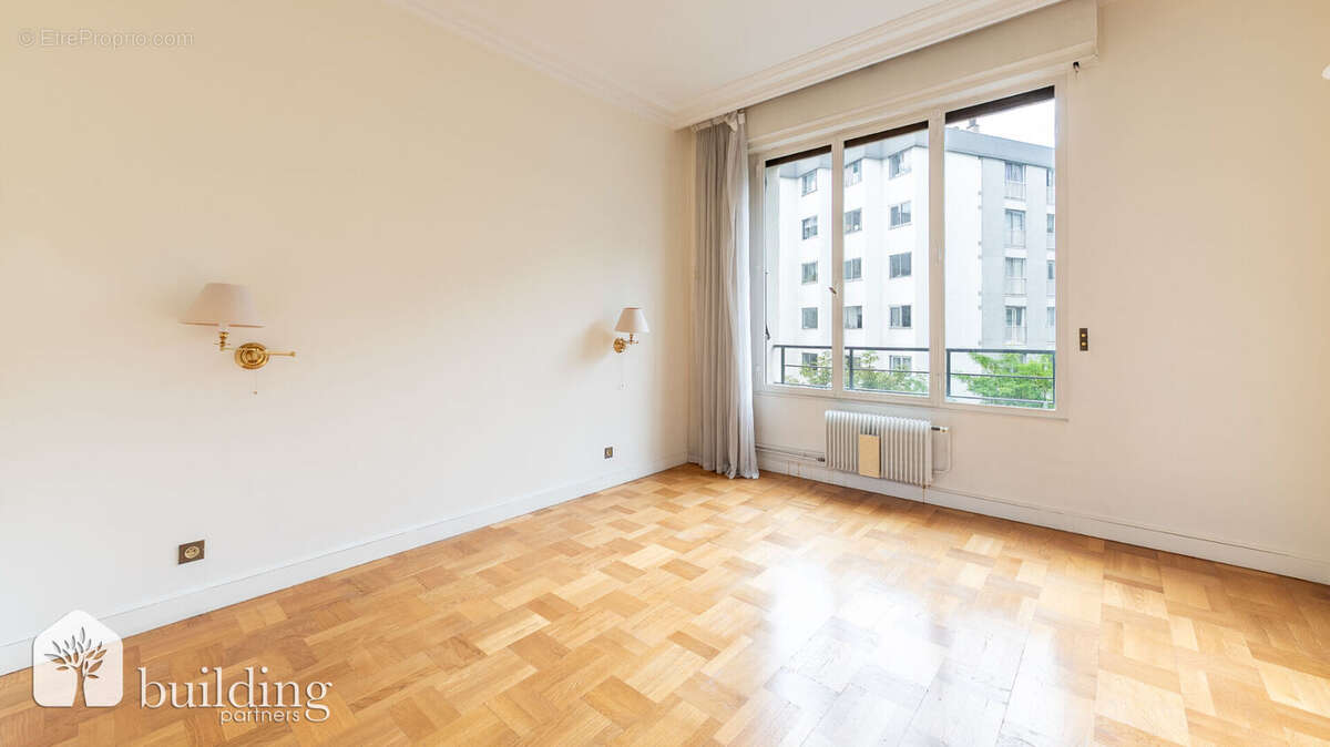Porte Dauphine Paris 16ème - Appartement 5 pièces 167 m² avec 7 m² de balcon - photo 13