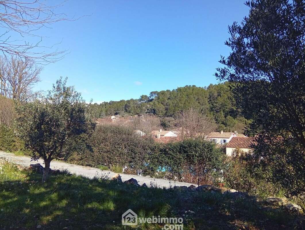 Terrain à LE THORONET