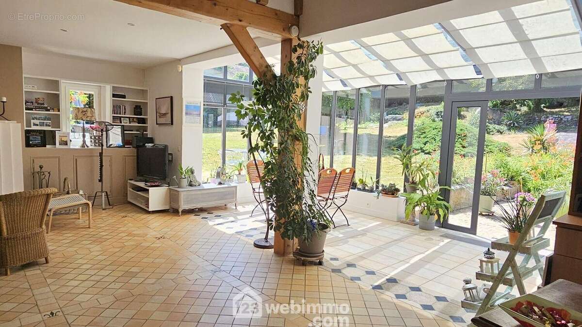 Une autre vue d'ensemble. - Maison à MILLY-LA-FORET