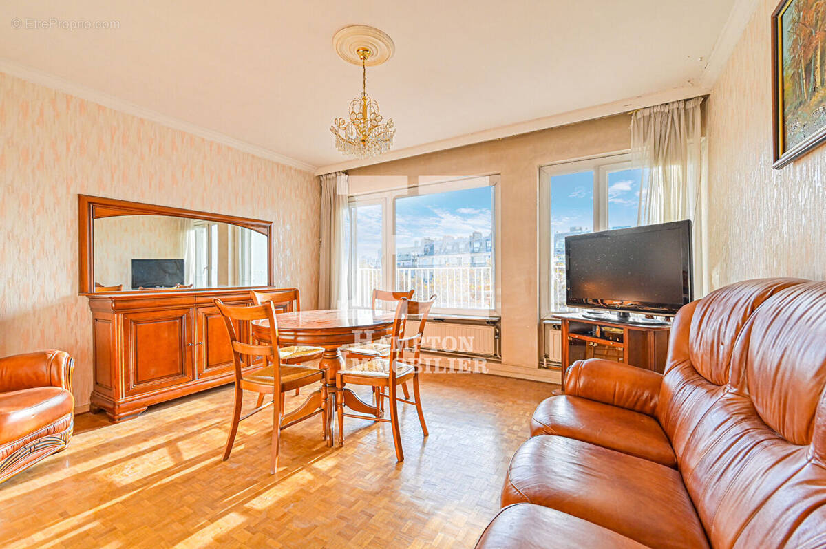 Appartement à PARIS-19E