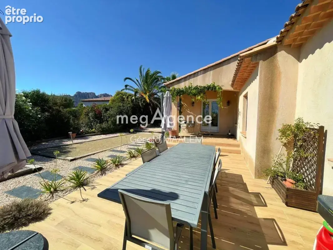 Maison de 140m² avec garage et piscine à Roquebrune-sur-Argens - photo 3