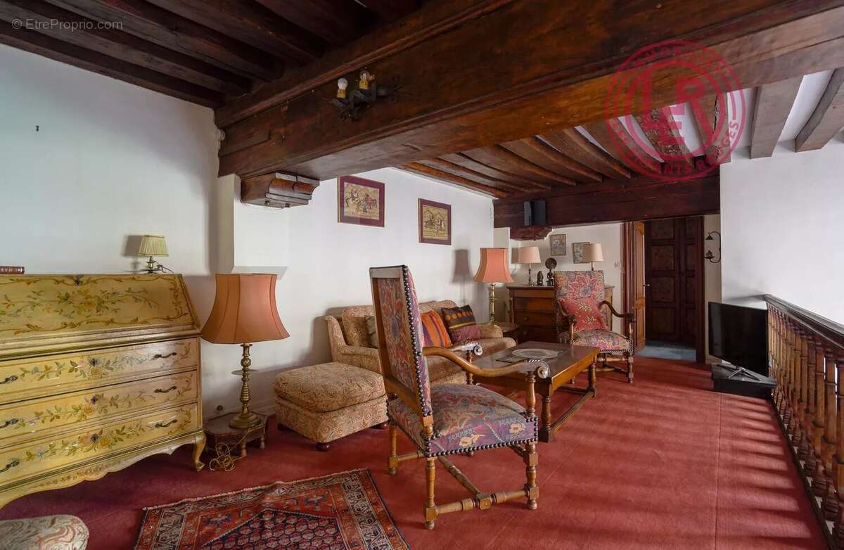 Appartement à PARIS-4E