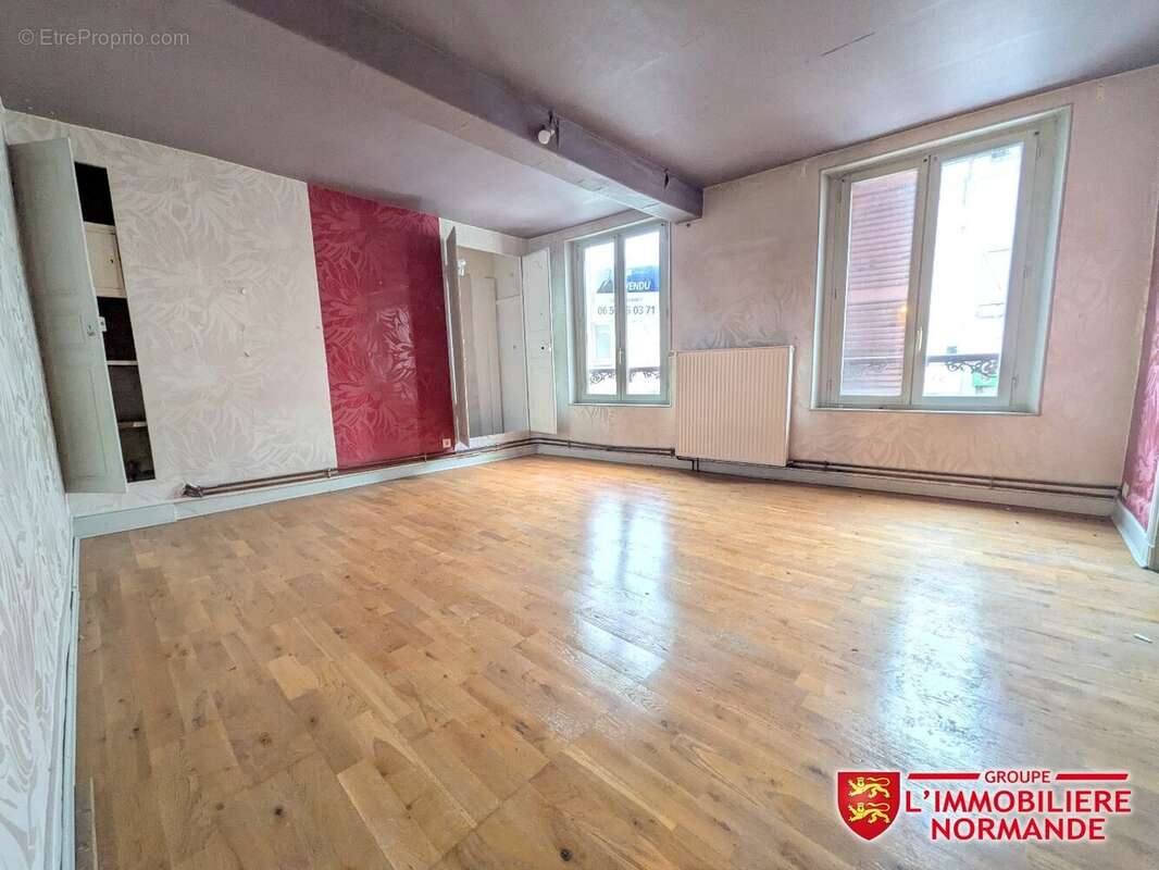 Maison à BONNIERES-SUR-SEINE