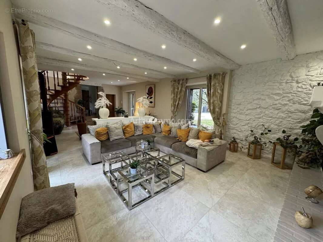 Maison à TRANS-EN-PROVENCE