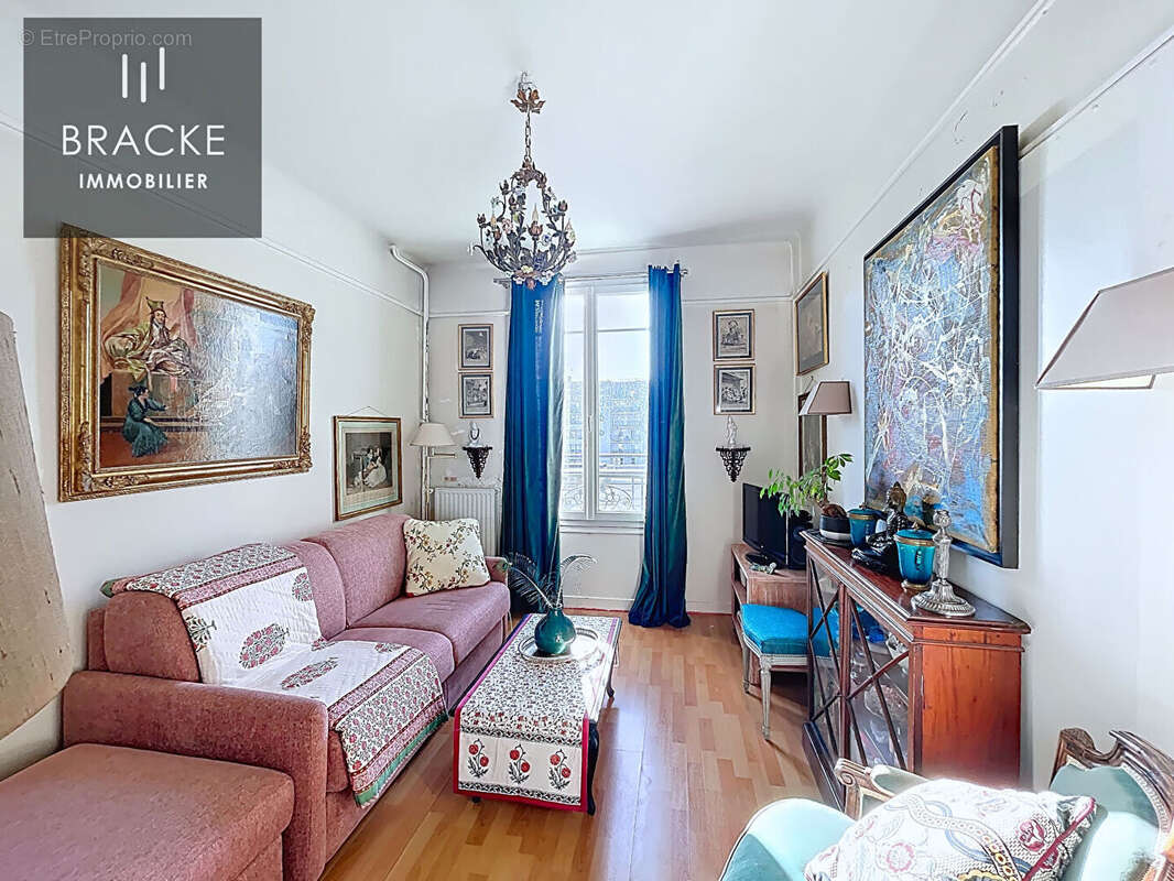 Appartement à COURBEVOIE