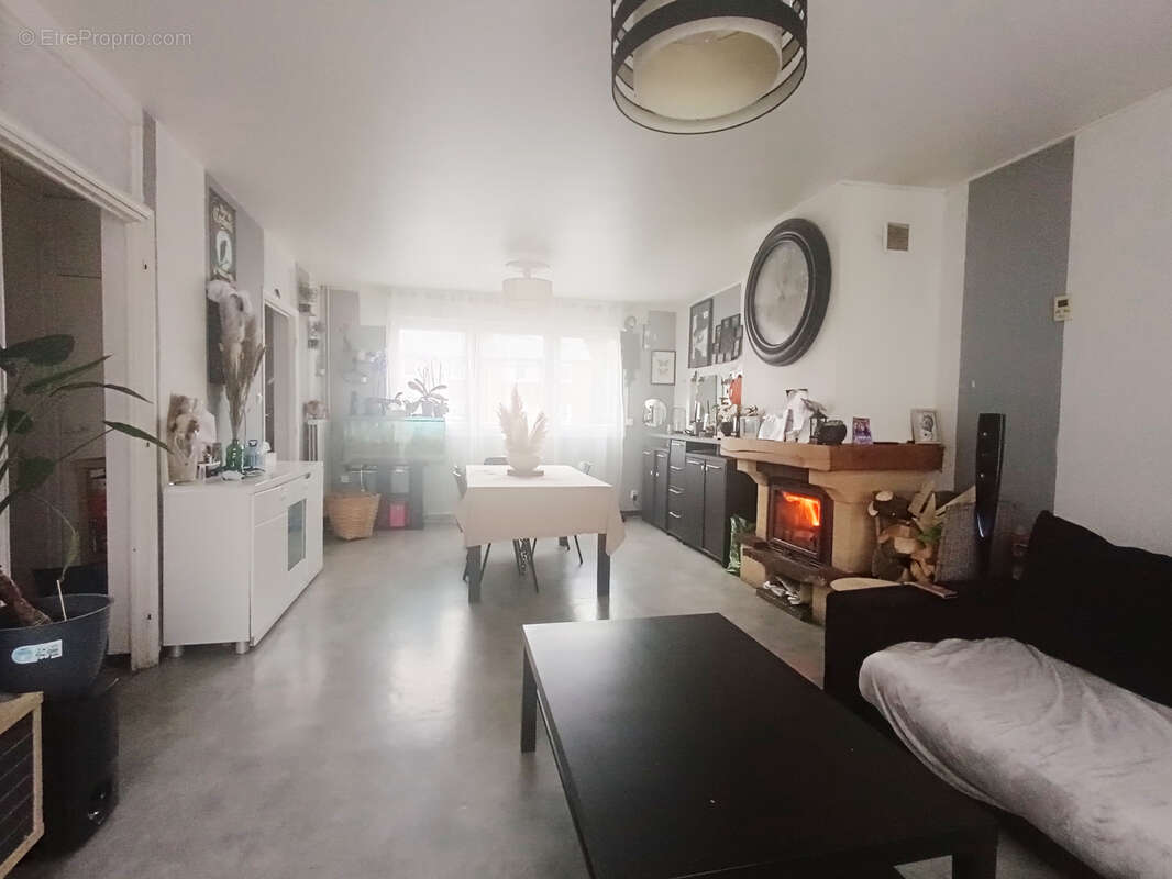 Maison à SIN-LE-NOBLE