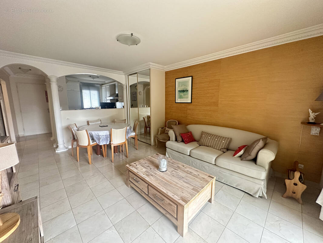 Appartement à AULNAY-SOUS-BOIS