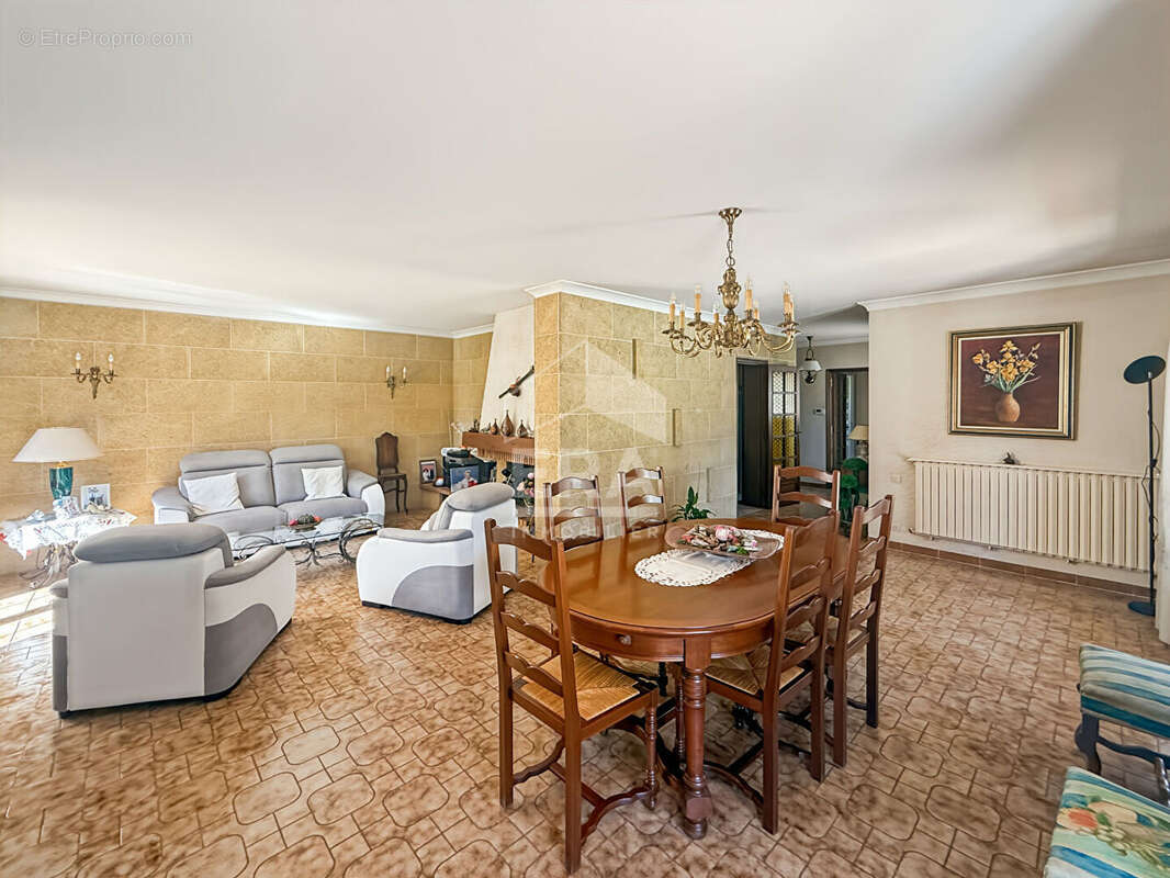Maison à CABRIES