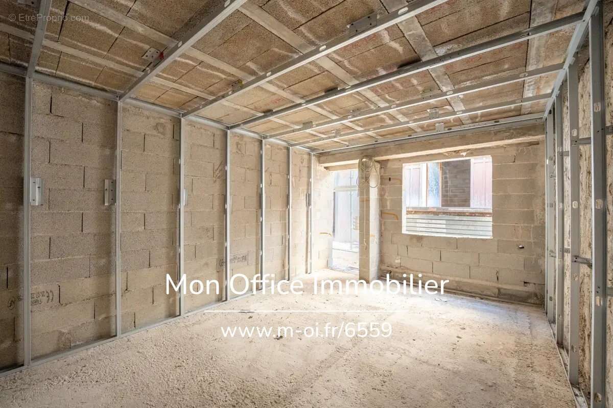 Appartement à MARSEILLE-3E