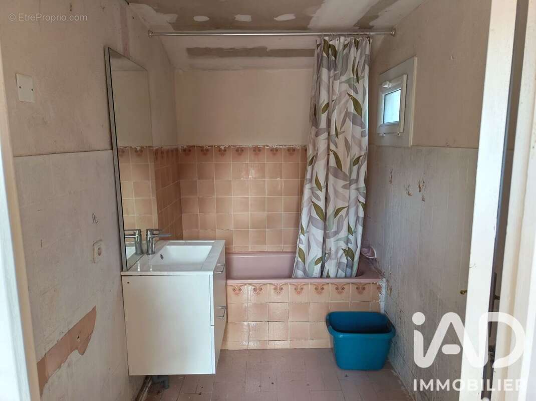 Maison 56 m² à Saint-Laurent  - photo 7