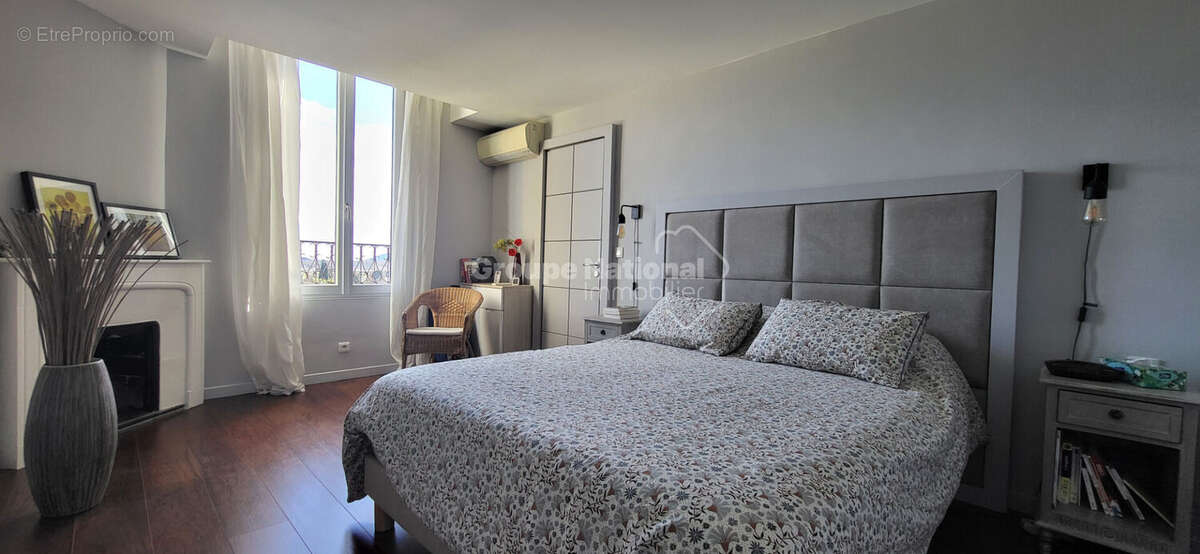 Maison à LA ROQUETTE-SUR-SIAGNE