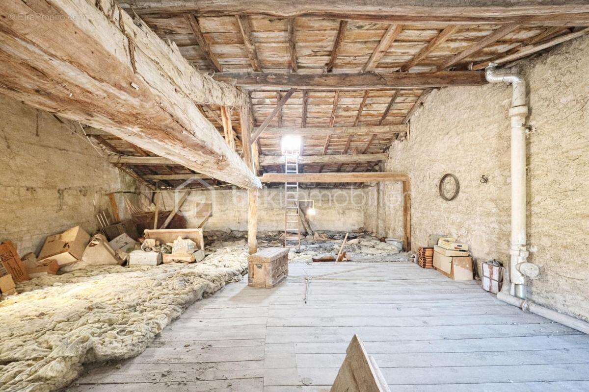 Appartement à CRECHES-SUR-SAONE