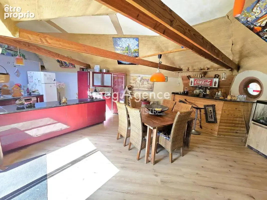 maison de 5 pièces de 106m² - photo 3