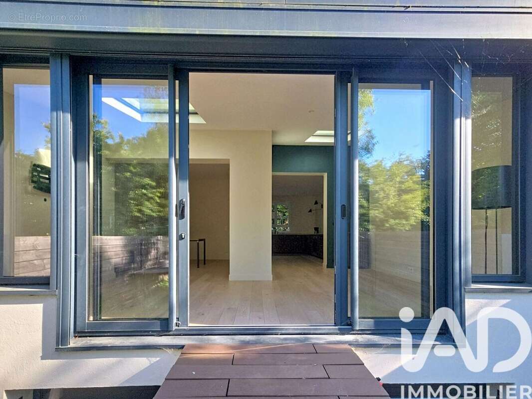 Maison 118 m² à Suresnes  - photo 6