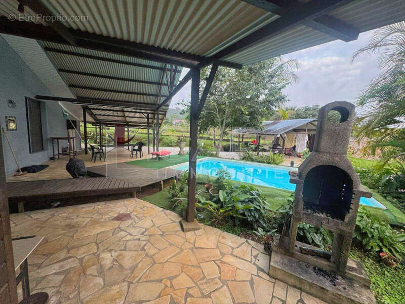 PHOTO-2025-10-03-15-06-22 1_lzn - Maison à MATOURY