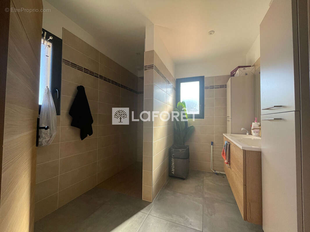 Maison à MONTESQUIEU-DES-ALBERES