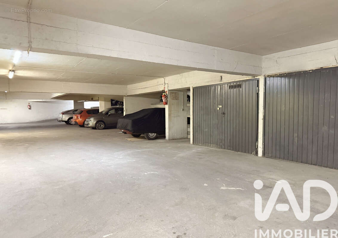 Photo 8 - Parking à PARIS-18E