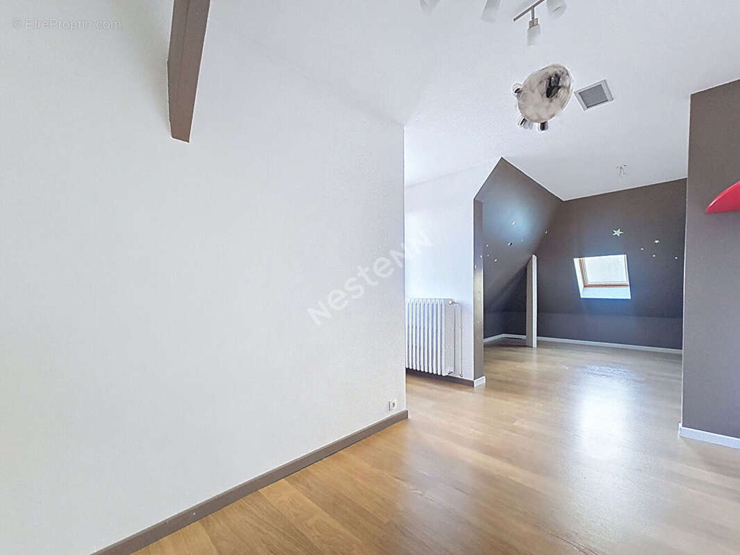 Maison à ORRY-LA-VILLE