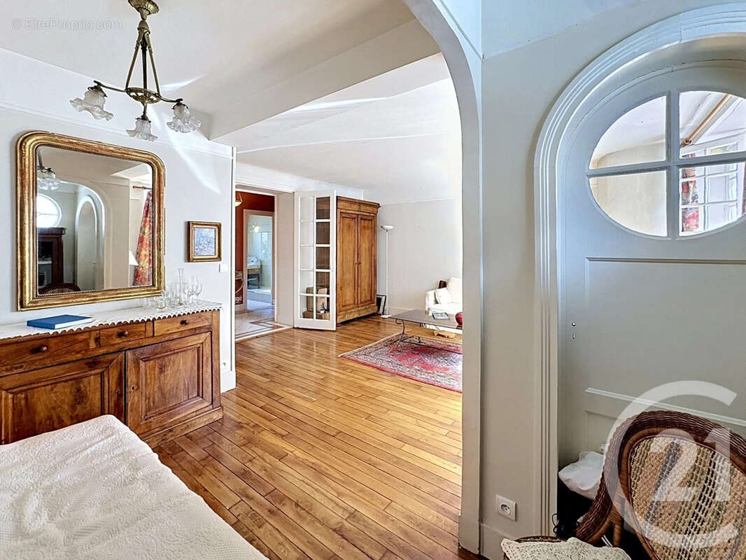 Appartement à FONTAINEBLEAU
