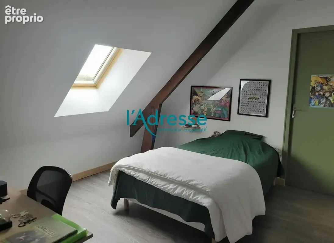 Le Petit-Auverné: Grande maison familiale, terrain constructible et dépendances. - photo 8