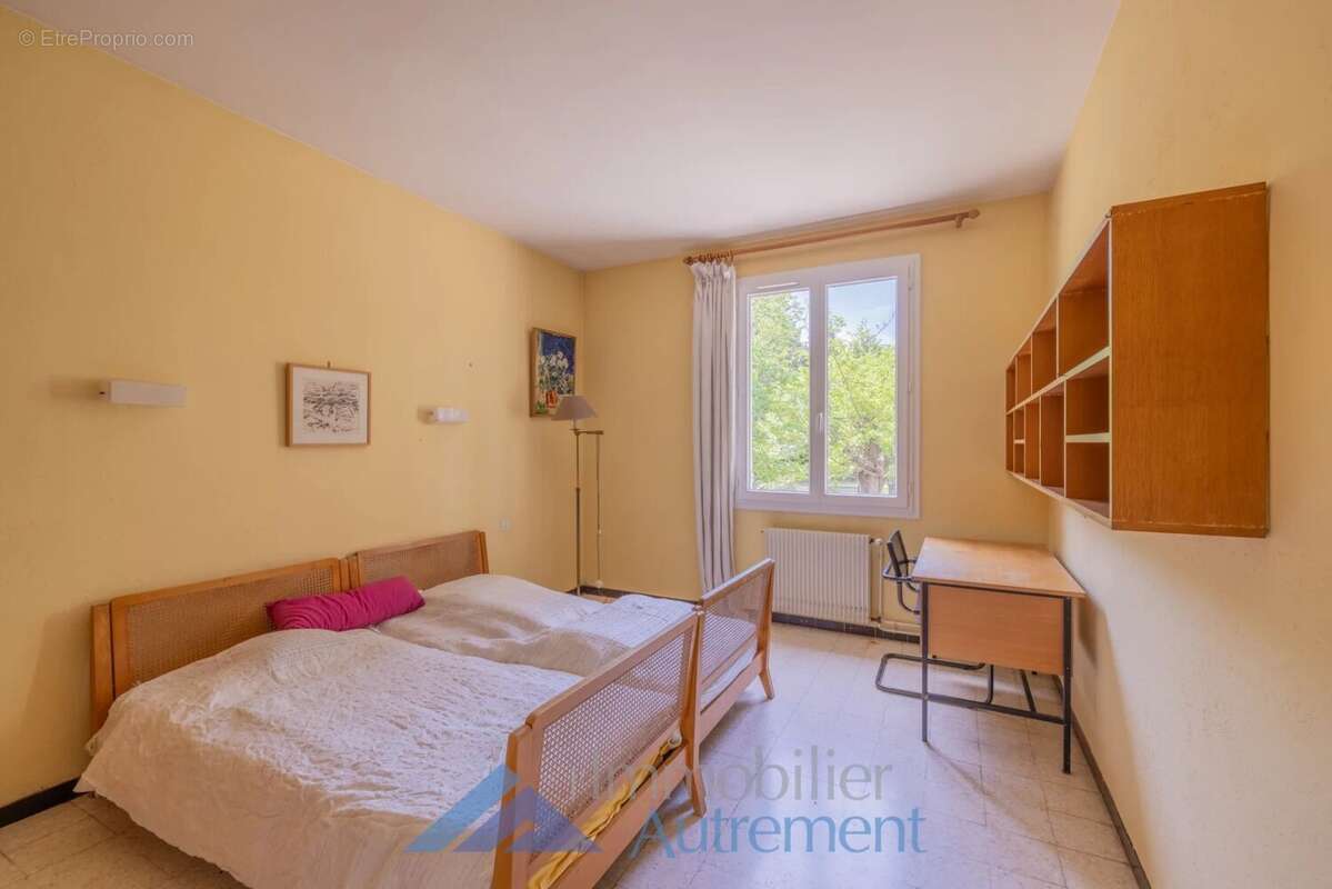 Maison à LE THOLONET