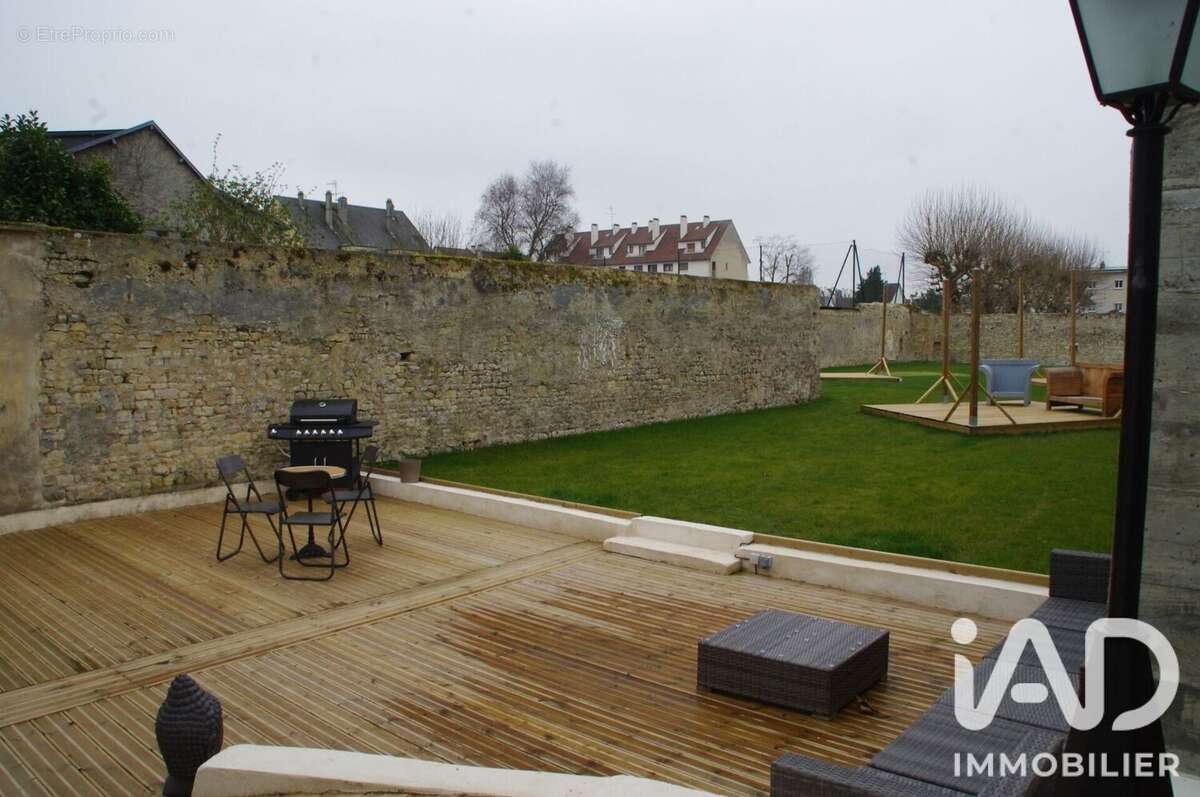 Appartement 667 m² à Bayeux  - photo 3