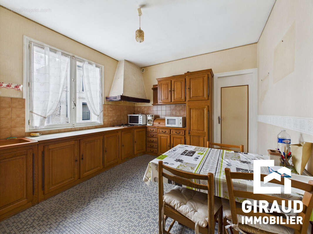 Maison à FONTENAY-LE-COMTE