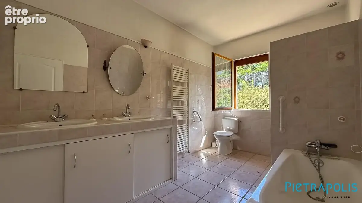 Maison 4 pièces 155 m² à vendre à Genay (69730) - photo 8