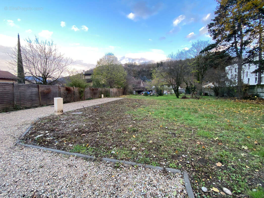 Terrain à ECHIROLLES