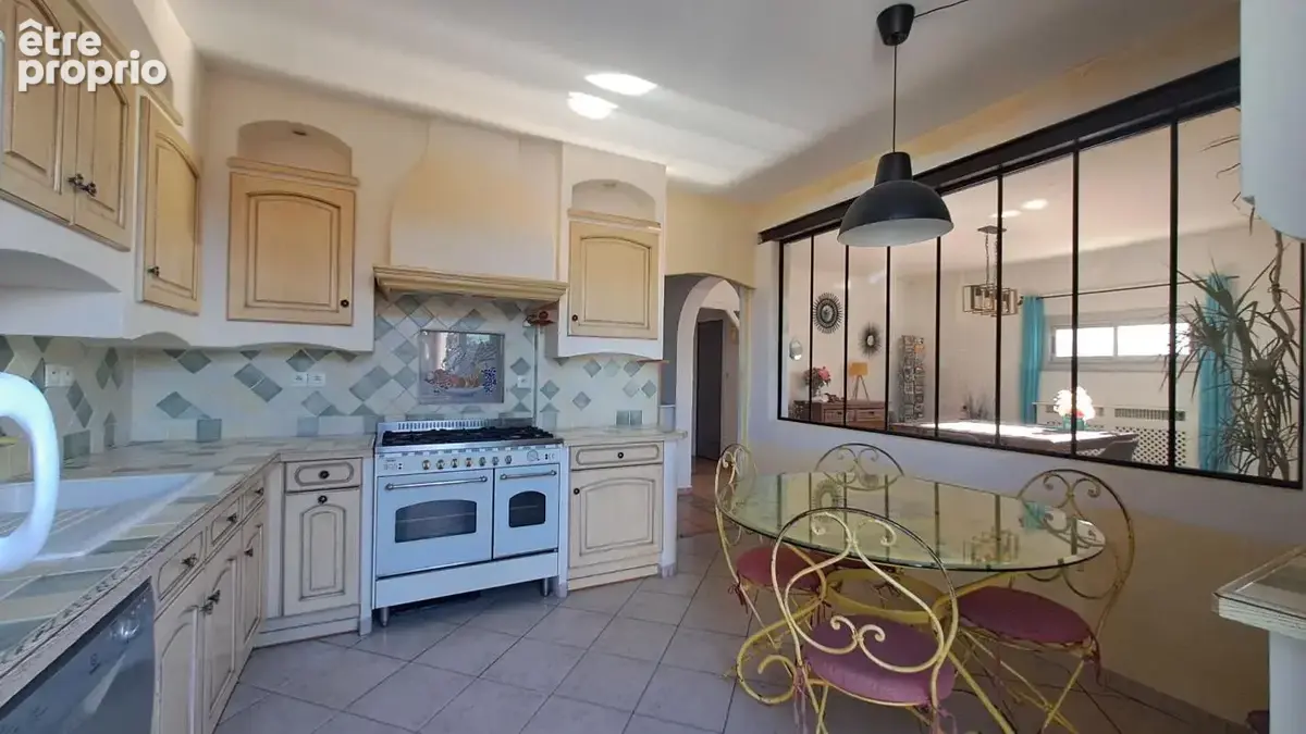 Villa familiale avec piscine  7pièce(s) 142.2 m2 - photo 5